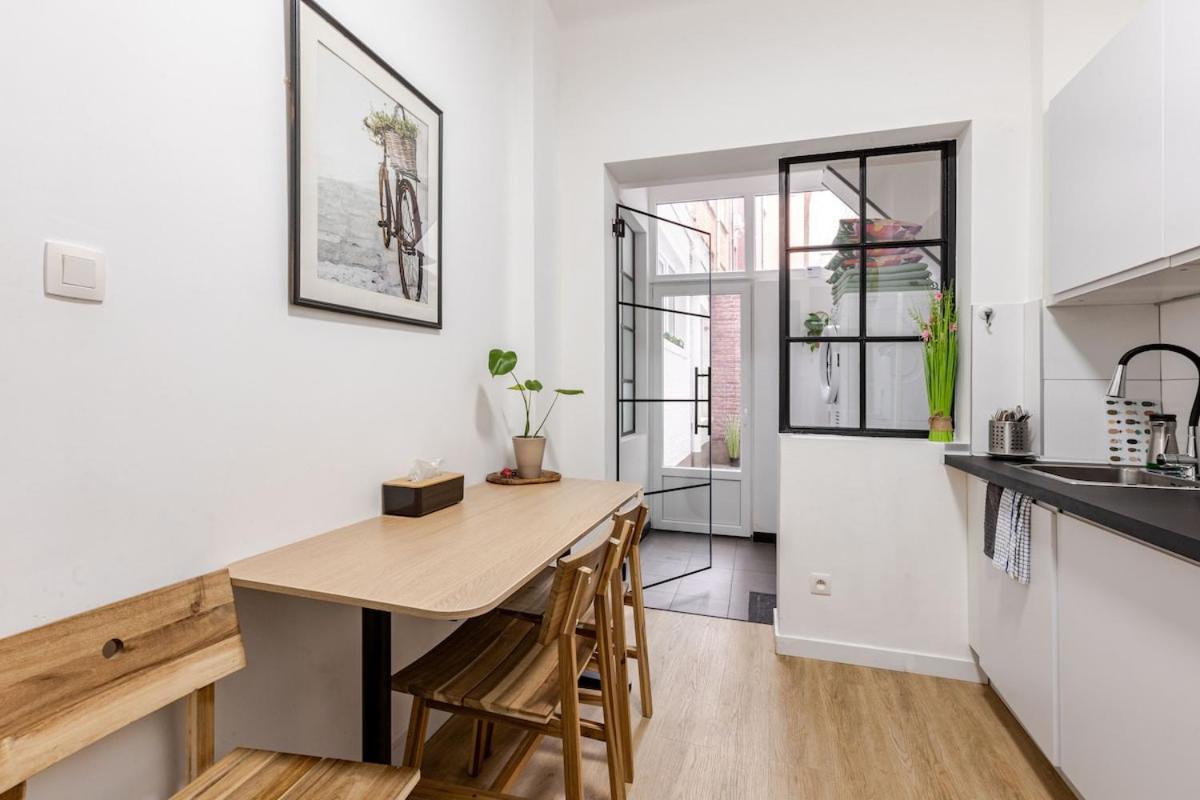 Cosy Appartement Met Tuin In Centrum Antwerpen Gratis Parking Free Parking! Antuérpia Exterior foto