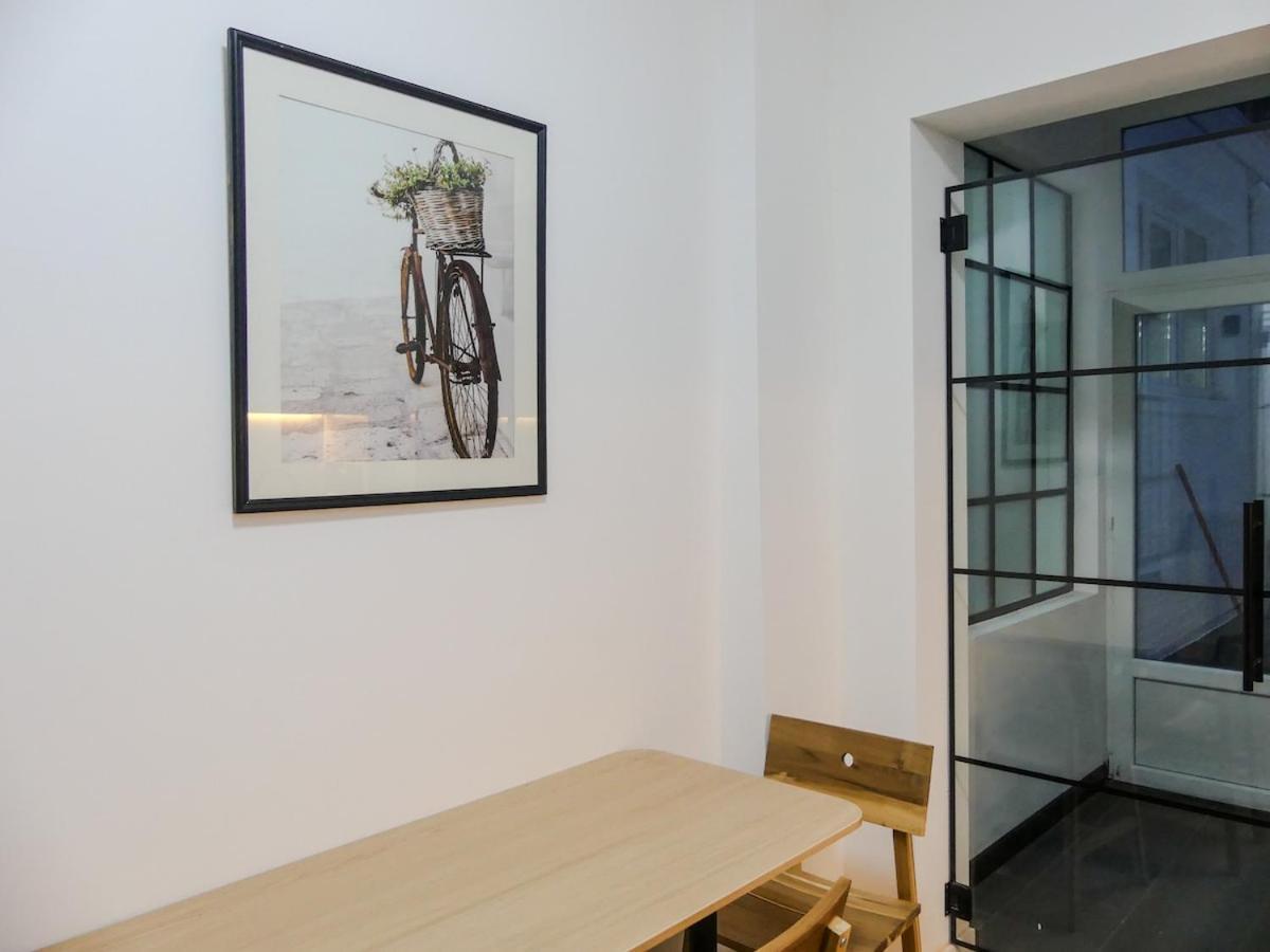 Cosy Appartement Met Tuin In Centrum Antwerpen Gratis Parking Free Parking! Antuérpia Exterior foto