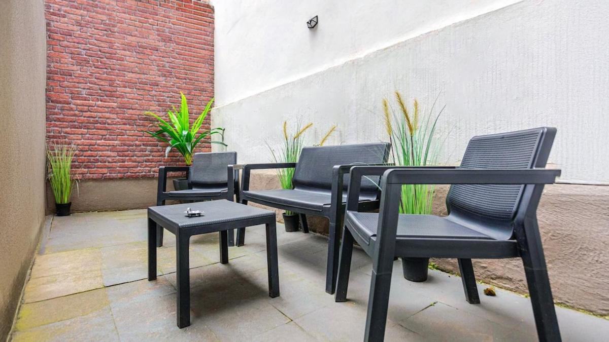 Cosy Appartement Met Tuin In Centrum Antwerpen Gratis Parking Free Parking! Antuérpia Exterior foto